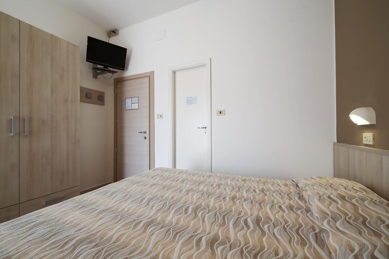 Hotel Susanna Rimini Pokoj fotografie